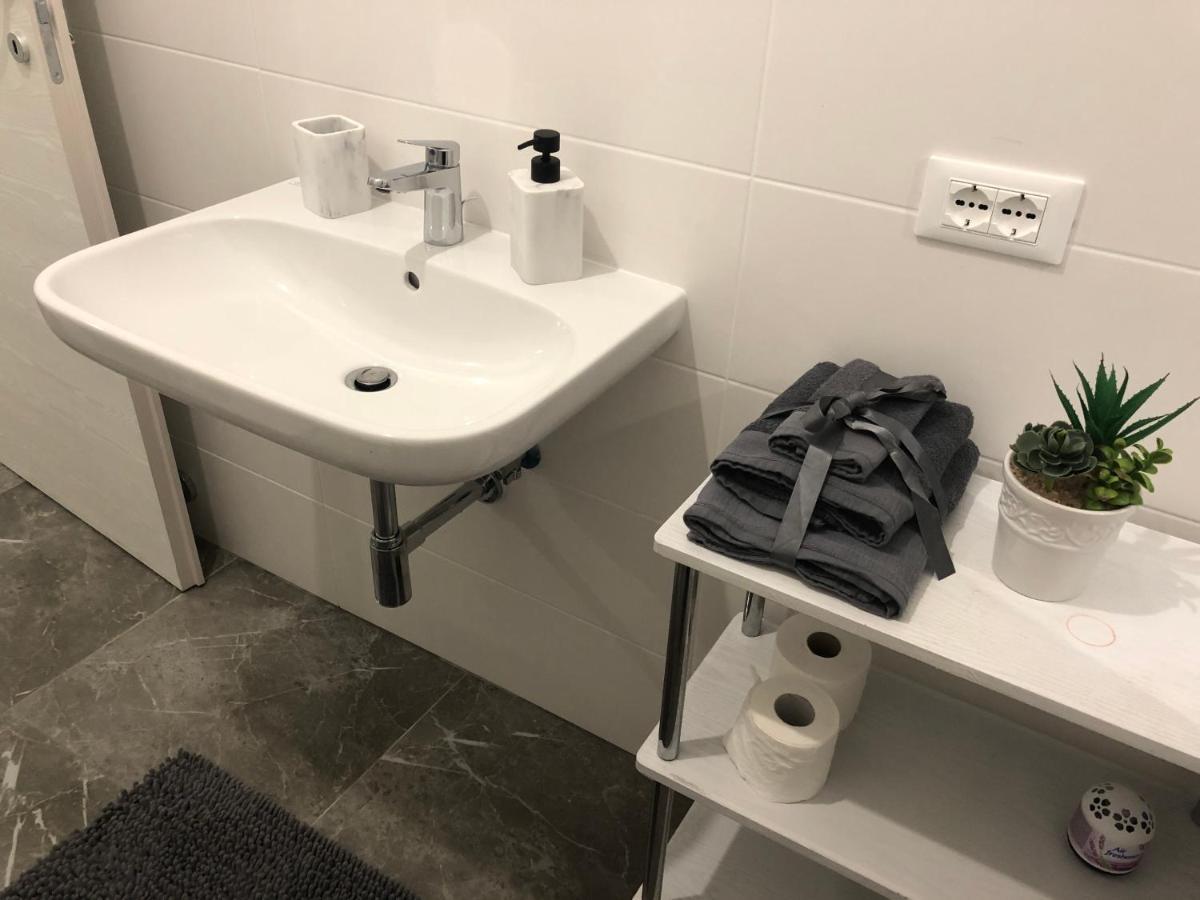 Welcome Milano Guest House Экстерьер фото